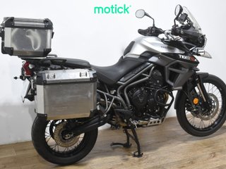 TRIUMPH TIGER 800 XCX (TRES MALETAS)