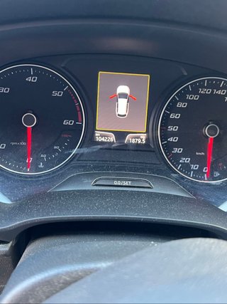 CUOTA 135€ - SEAT Leon 2014 Sport tourer 1.6 105cv