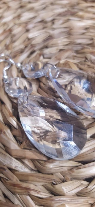Pendientes largos de cristal plateados