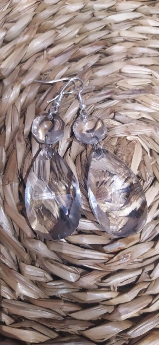 Pendientes largos de cristal plateados