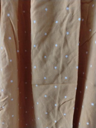 Vestido mostaza con lunares blancos