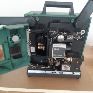 Proyector Bell Howell TQIII 16mm Óptico Magnético