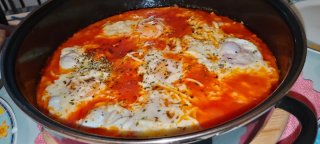 Me Ofrezco como ayudante de Cocina con experiencia