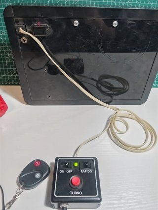Dispensador Electrónico de Turnos con Mando