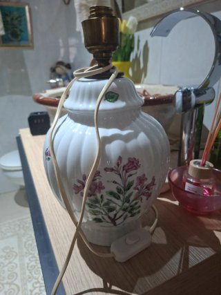 Pie de Lámpara Porcelana Pintada Flores