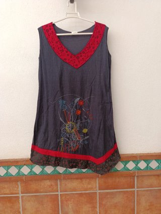 Vestido hippie V con estampado floral