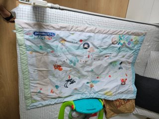 Regalo Cojin tummy time+ Gymnasio con piano y mant