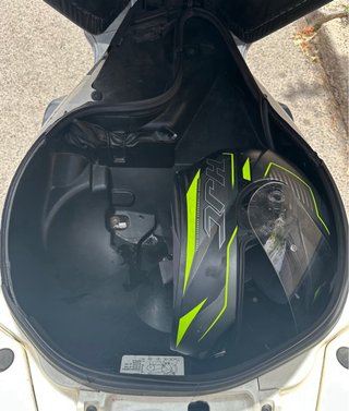 Suzuki Burgman UH125 (2010)
