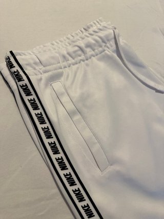 Conjunto deportivo Nike blanco