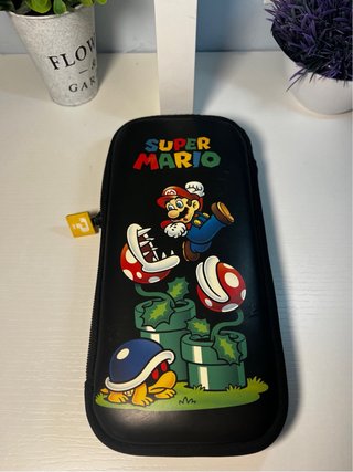 Nintendo Switch + 2 mandos para arreglar.