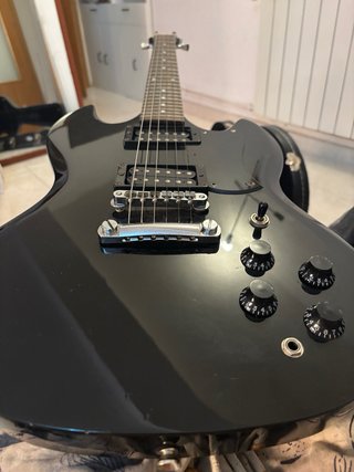 Guitarra Eléctrica Fender Squier Negra