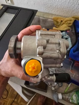 Bomba Dirección Asistida RIDEX Seat León MK1