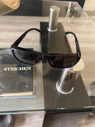 Gafas de sol negras