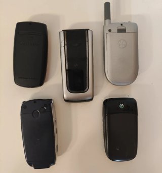Lote 4 Móviles antiguos concha/flip