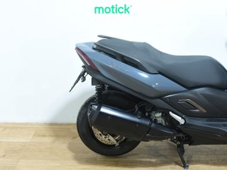 YAMAHA TRICITY 300