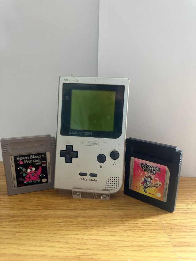 Pack Game Boy Pocket + 2 Juegos