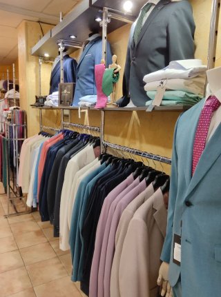 Mobiliario de tienda de ropa