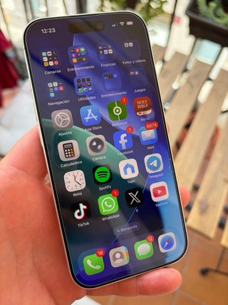 VENDO IPHONE 17
