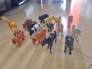 Lote de animales de juguete