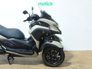 YAMAHA TRICITY 300
