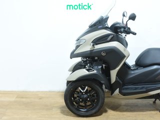 YAMAHA TRICITY 300