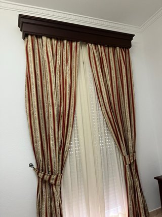 3 Galerías con Cortinas.