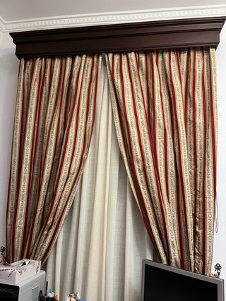 3 Galerías con Cortinas.