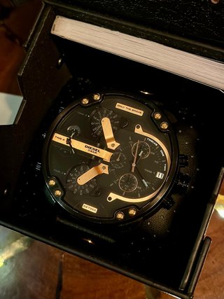 Reloj Diesel DZ7350 Negro y Dorado