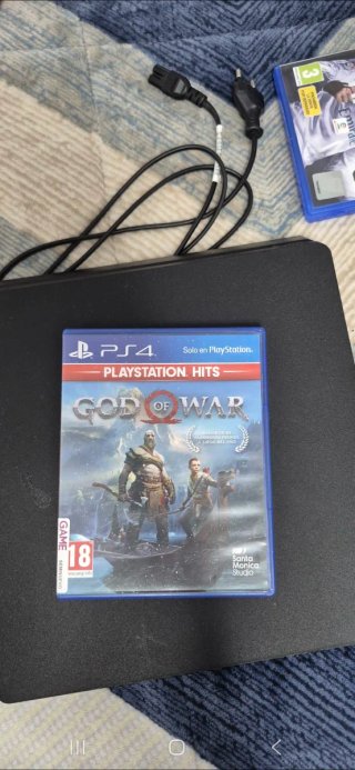 PS4 (PlayStation 4) + 3 Juegos + Cascos