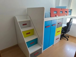 Cama alta con almacenaje