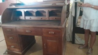 Mueble aparador madera tallada