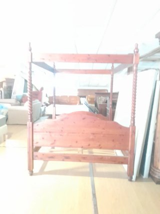 Mueble aparador madera tallada
