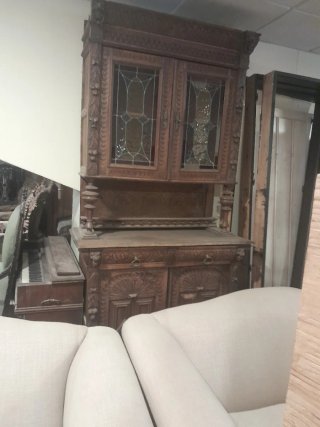 Mueble aparador madera tallada