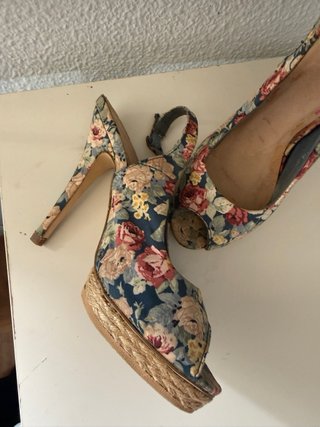 Sandalias tacón floral estileto plataforma