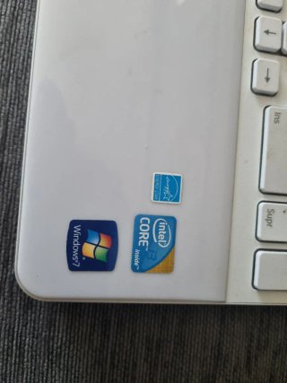 Portátil Sony VAIO i3 LEER ANUNCIO