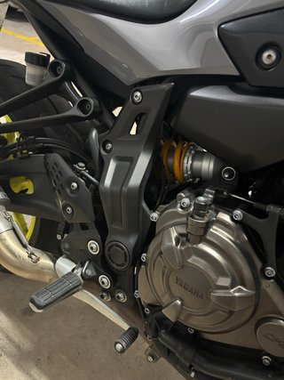 Yamaha MT07 abs Gris y Amarillo