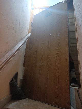 Puerta de hierro Antiocupas con cerradura y llaves