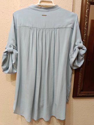 Blusa Tintoretto azul talla L