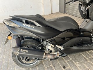 Yamaha XMAX 300 IRON MAX Negra