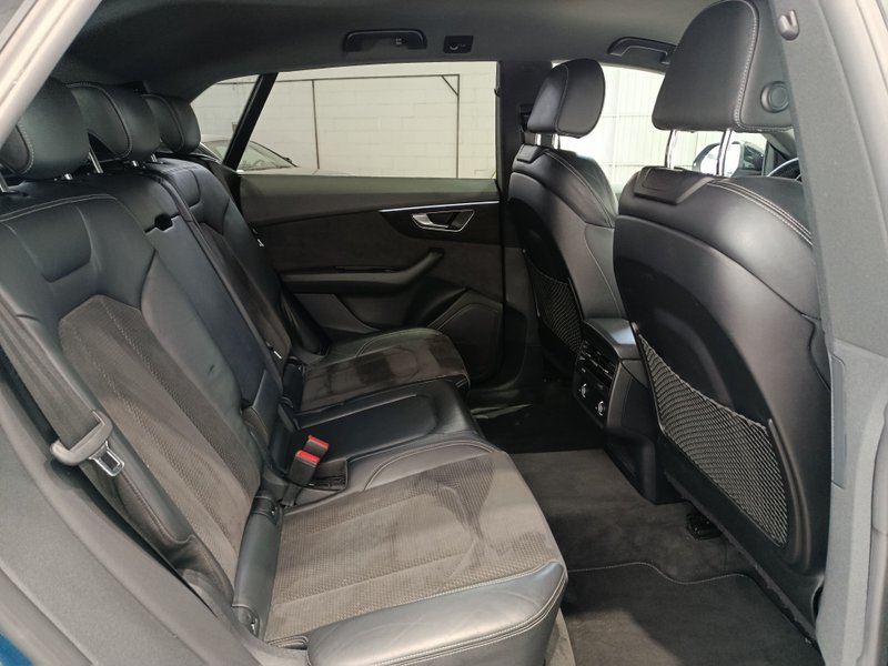 Audi Q8 2019, foto 8