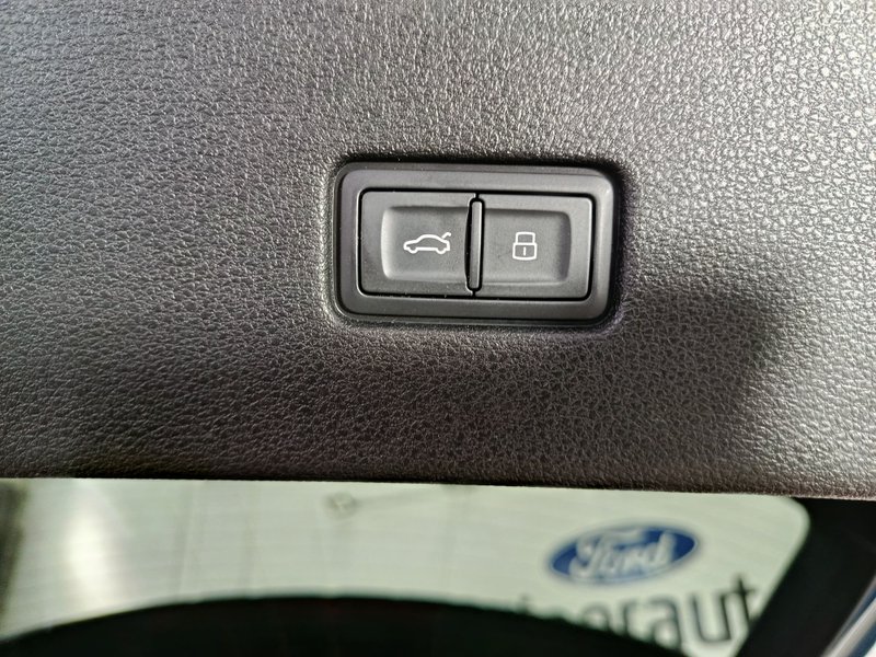 Audi Q8 2019, foto 22