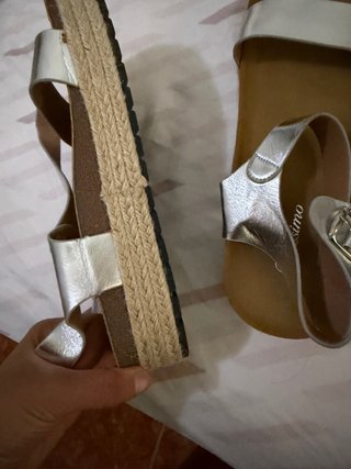Sandalias plateadas con plataforma