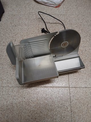 Cortadora de Fiambre Eléctrica