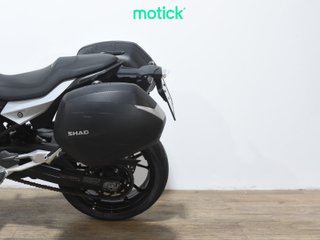 BMW F 900 R (2 MALETAS)