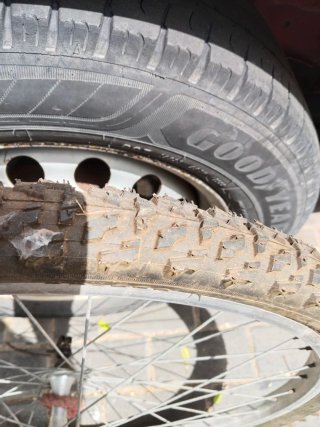 Rueda 26"195 Hutchinson Rock Cierre Rápido