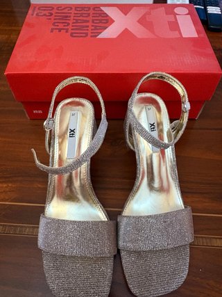 Sandalias Xti Tacon Talla 37 Doradas/Plateadas