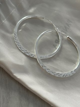 Orecchini cerchio argento 925 effetto luminoso