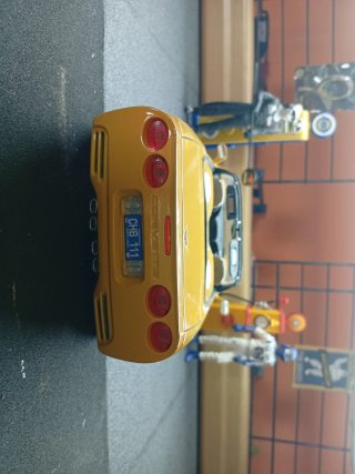 Corvette C5 Cabrio Amarillo 1/18 Burago
