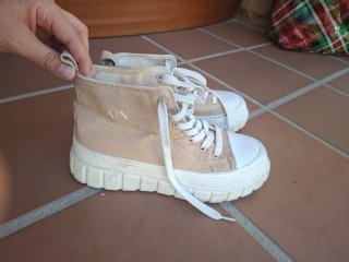 Botines plataforma beige y blancos