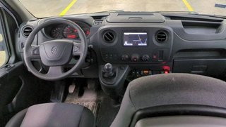Renault Master FURGÓN ADAPTADO 3.5T L2H2 2.3 DCI 130 CV CON RAMPA PARA PMR MOVILIDAD REDUCIDA